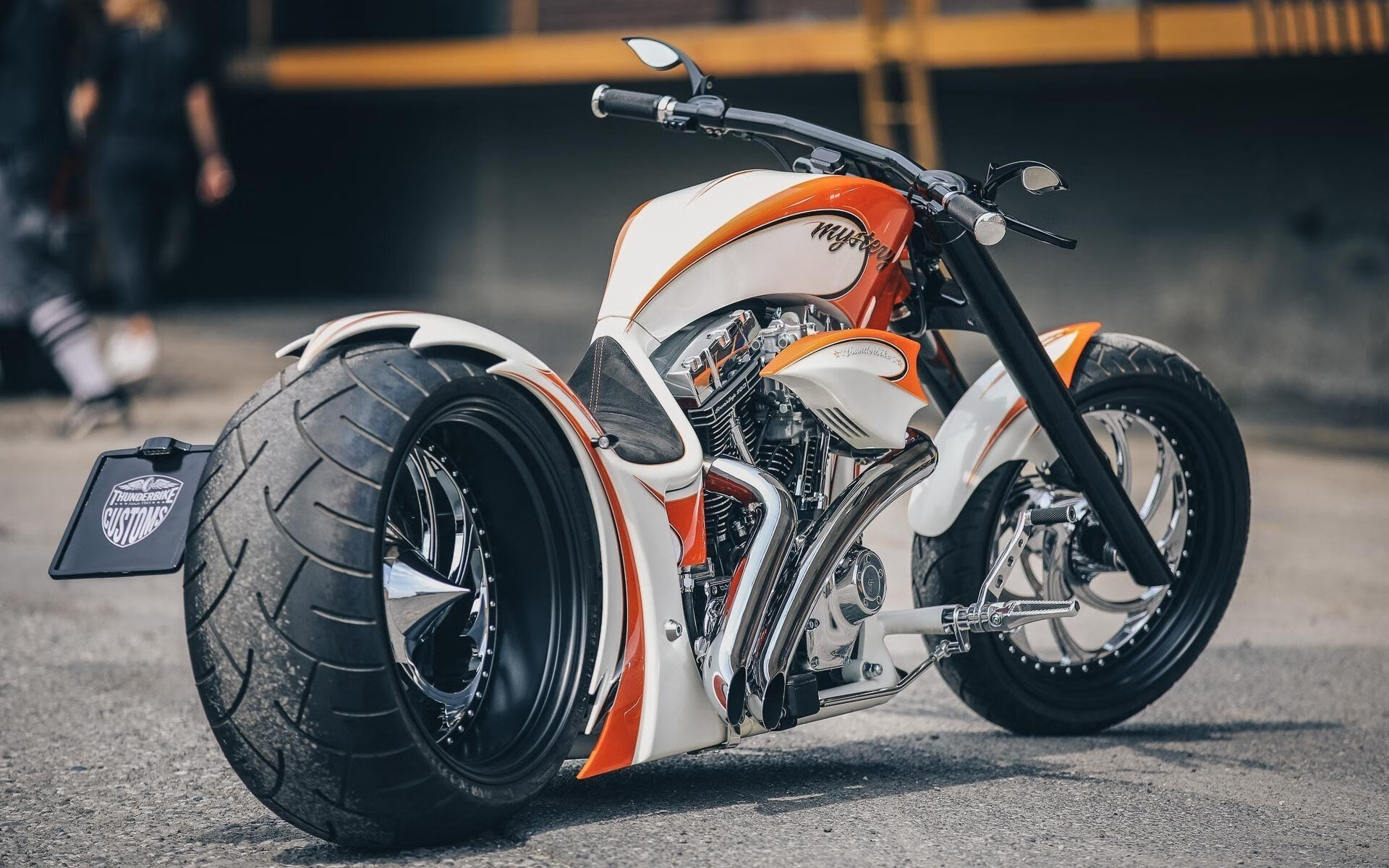 凡人退场，一个转身决定今夜谁做神明